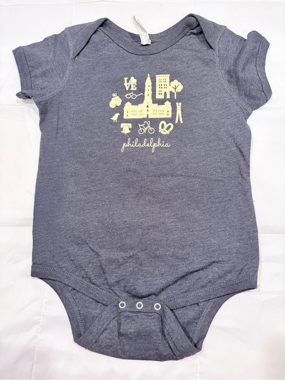 Rabbit Skins Philadelphia Graphic Baby Bodysuit 24 Months Gray Short Sleeve
